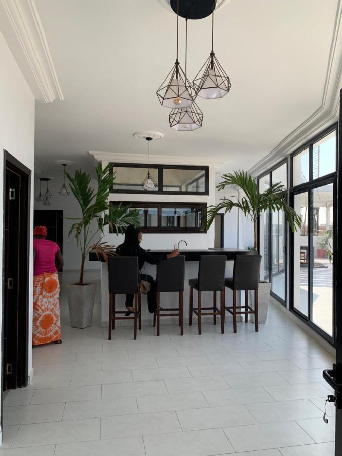 Penthouse Appartments In Almadies Dakar Esterno foto